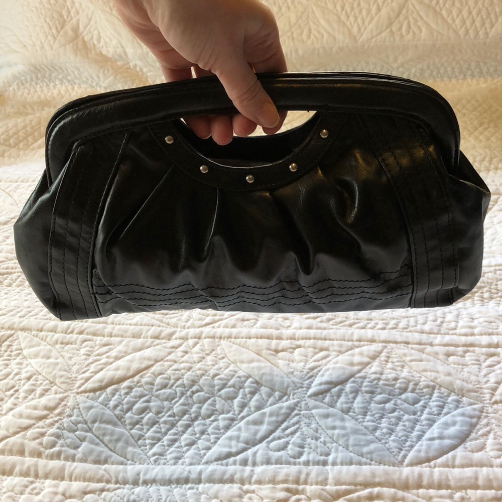 Black Clutch - Picture 2 of 5